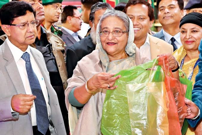 Sheikh Hasinas inspects Sonali bags produced at National Jute Day 2024